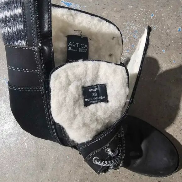 Artica Winter Boots with White Fleece Lining - Picture 5 of 5